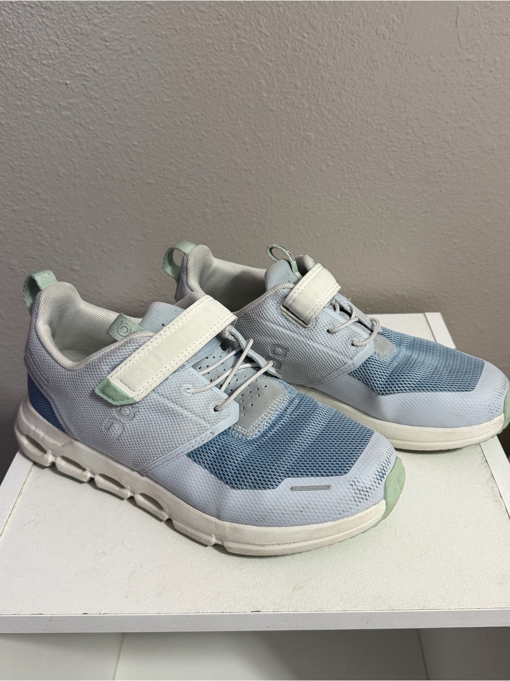 OnCloud Girls Shoes